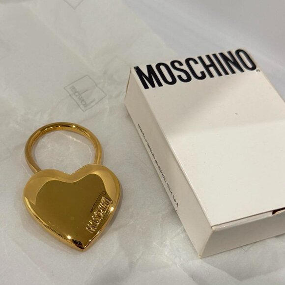 NWT Vintage 80s Moschino by Redwall Gold Toned Heart Lock Bag Charm
